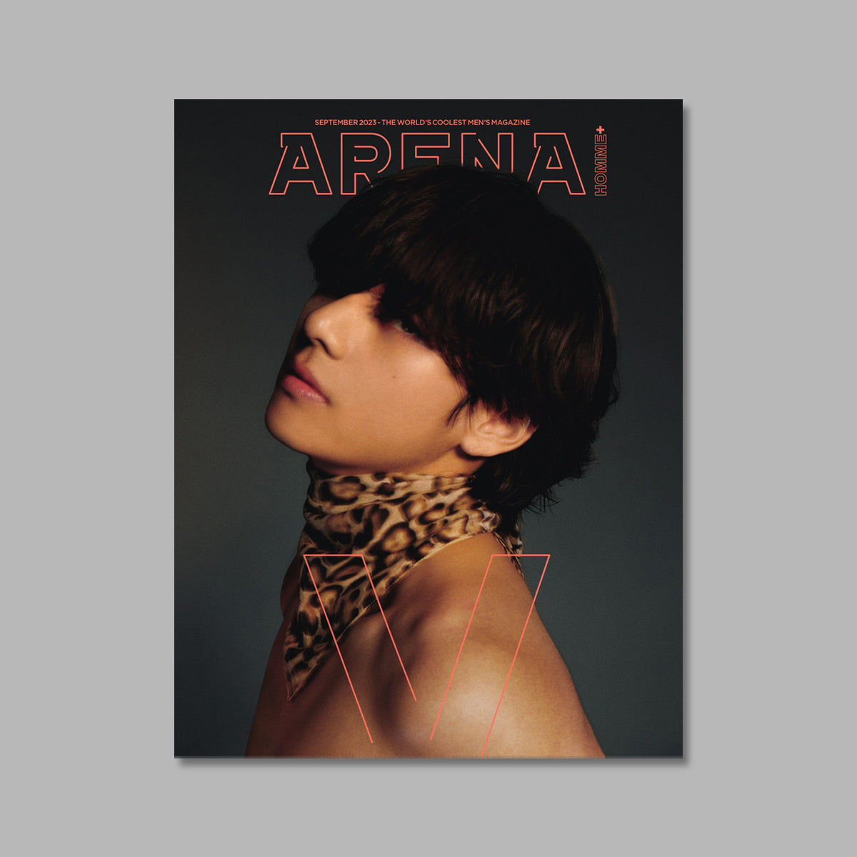 V (BTS) - مجلة ARENA HOMME (2023.09)