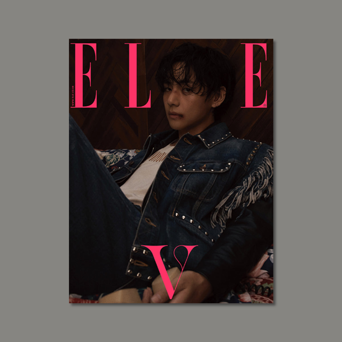 V (BTS) - مجلة ELLE (2023.04)